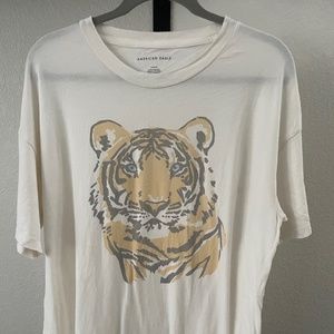 American Eagle - vintage inspired oversized, tiger print, size medium tee